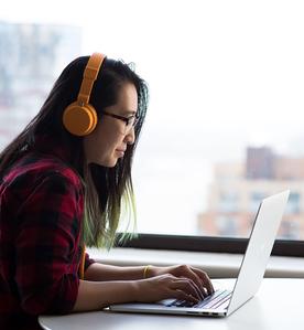 Features and Cost to Develop On-Demand Video Streaming App like NetFlix, Hulu